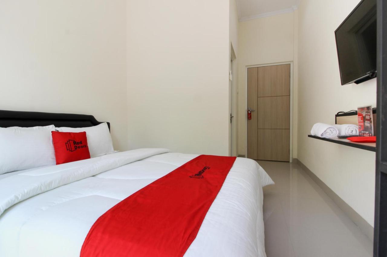 Reddoorz Near Jogja City Mall 3 Селеман Екстер'єр фото