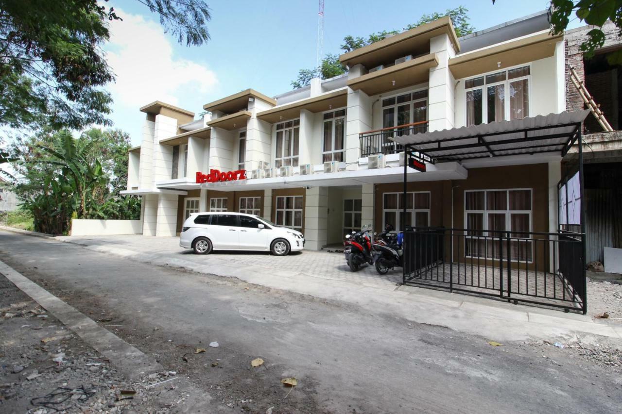 Reddoorz Near Jogja City Mall 3 Селеман Екстер'єр фото